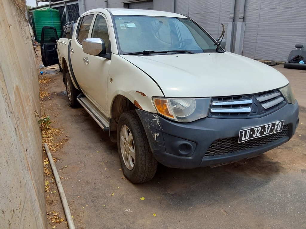 Mitsubishi L200 | LD-32-37-FO​
